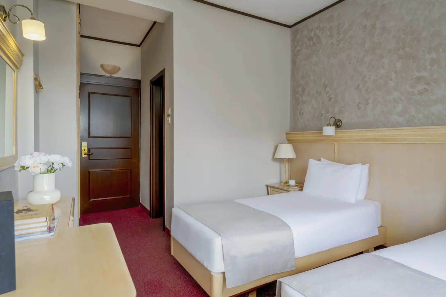 Standard Double Room with Side Sea View (12)