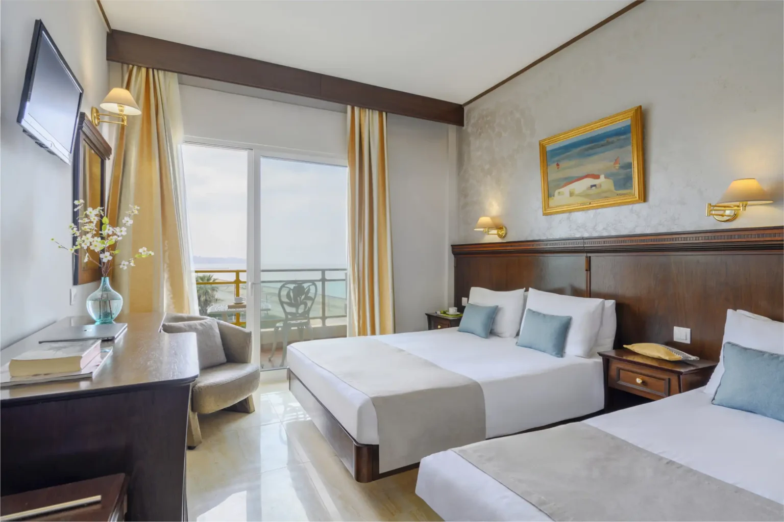 Standard Triple Room Side Sea View (1)