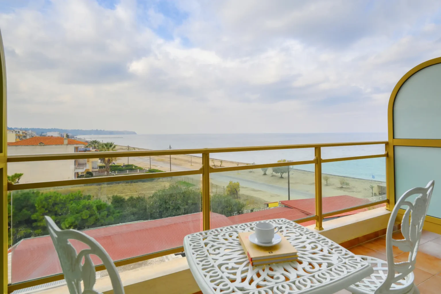 Standard Triple Room Side Sea View (2)