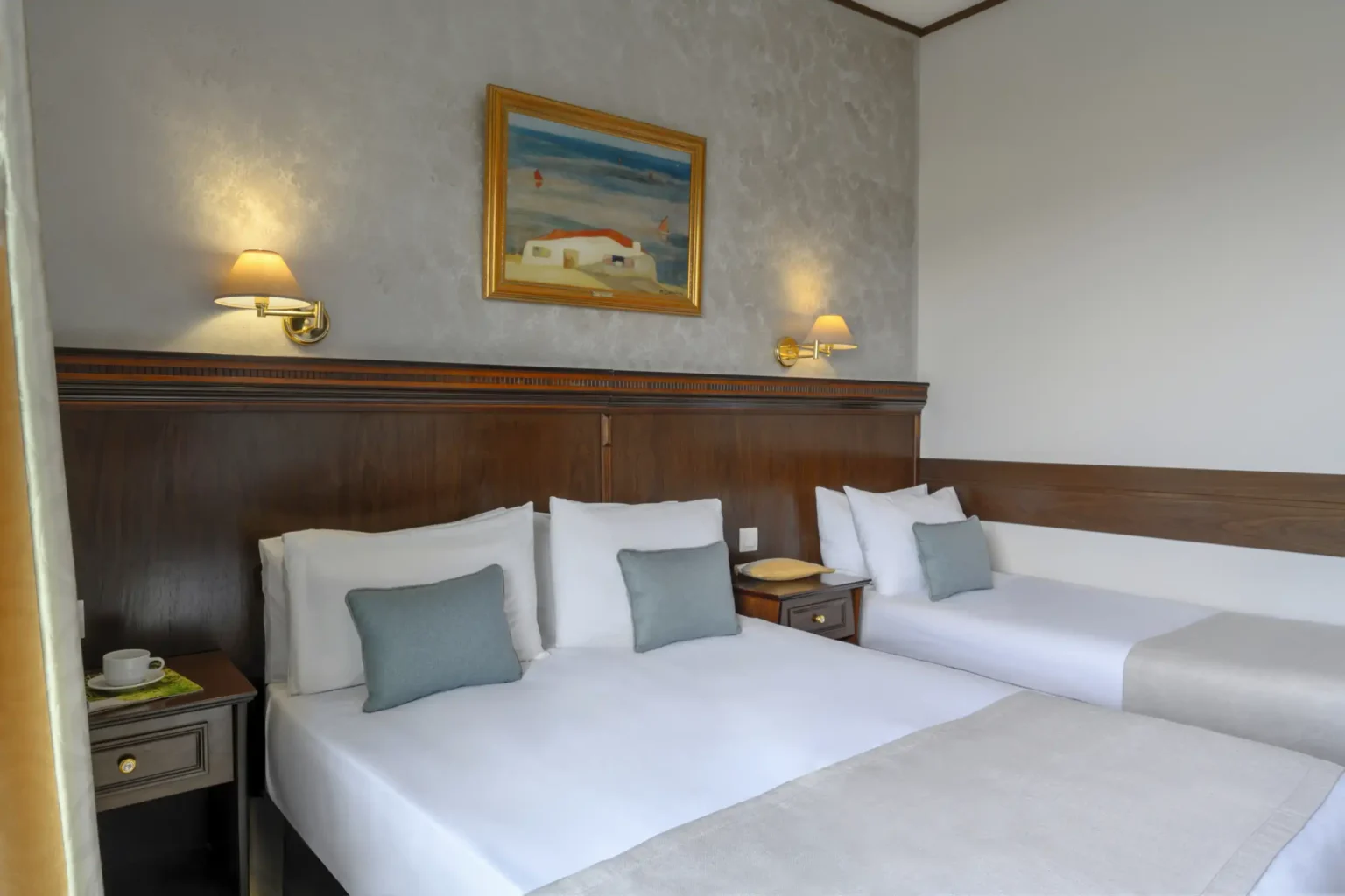 Standard Triple Room Side Sea View (3)