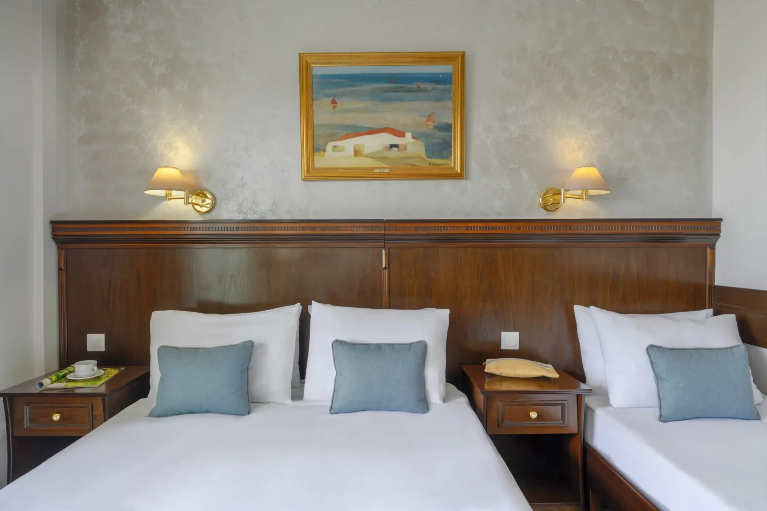 Standard Triple Room Side Sea View (5)